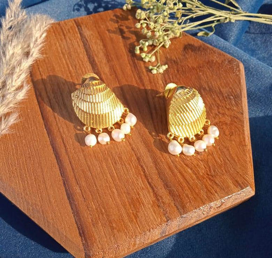 Golden Shell Pearl Drop Earring