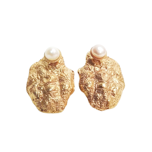 Vintage Textured Gold-Plated Pearl Studs