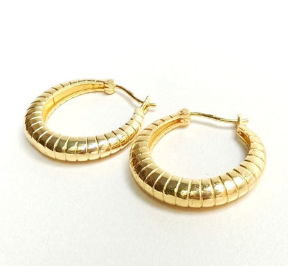 Classic Ribbed Gold Hoop Earring