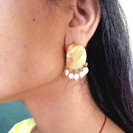 Golden Shell Pearl Drop Earring
