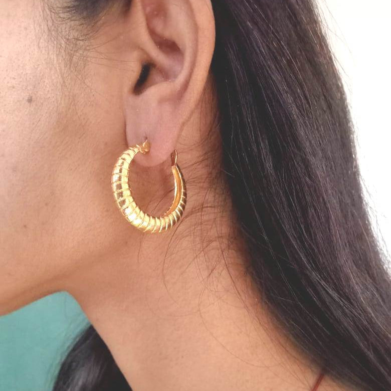 Classic Ribbed Gold Hoop Earring